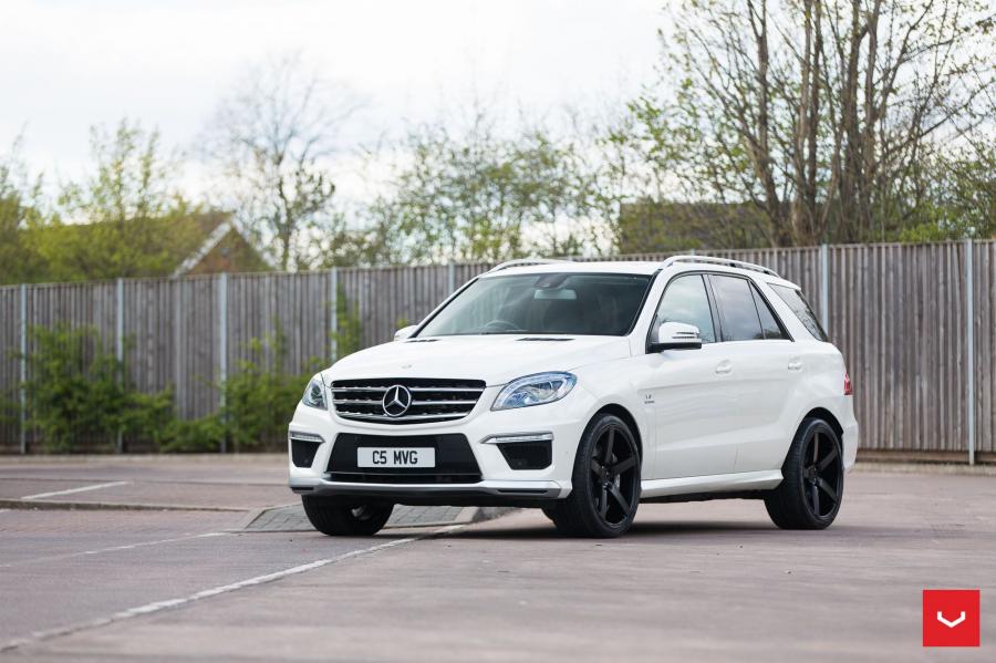  Mercedes-AMG ML63 on Vossen Wheels (CV3R) 2017 года  (фото 18 из 26)